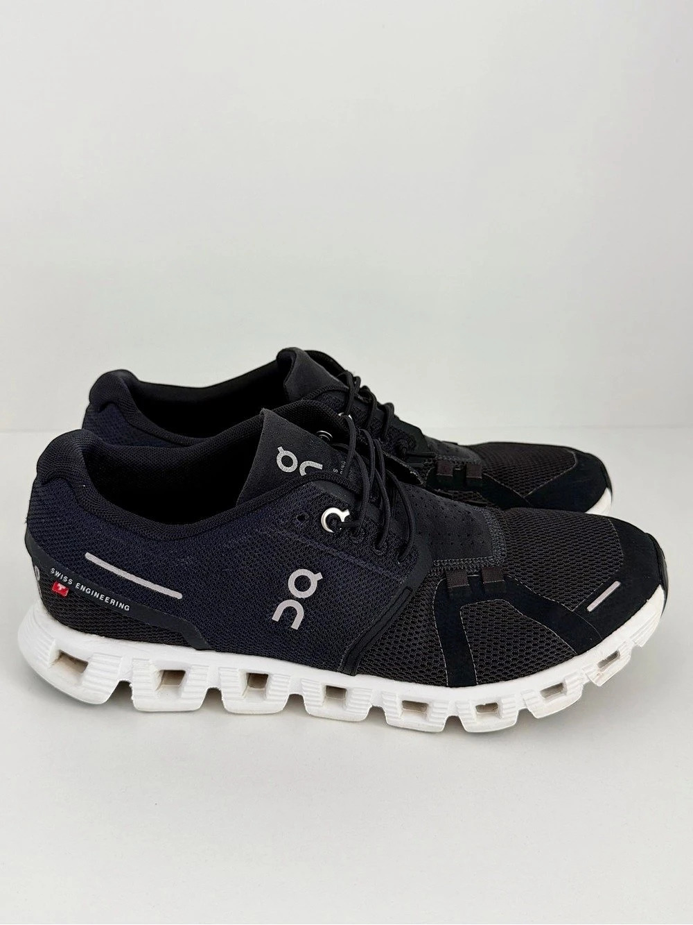 On Cloudswift Athletic Shoes Black & White US 8